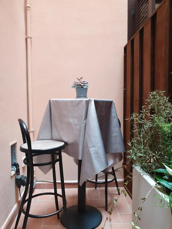 Saint George And The Dragon Suite Bolonia Apartament