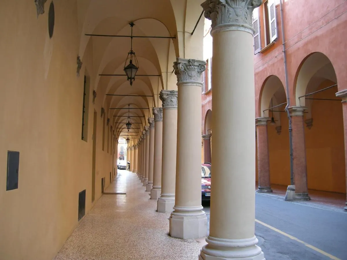 Saint George And The Dragon Suite Bologna Apartment